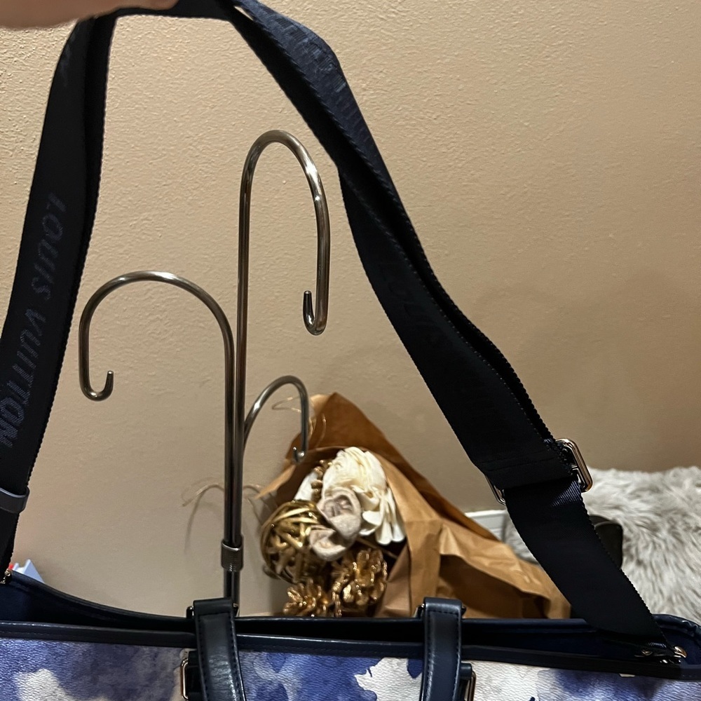 LOUIS VUITTON 2021 Monogram Watercolor Weekend Tote GM - Picture 4 of 16